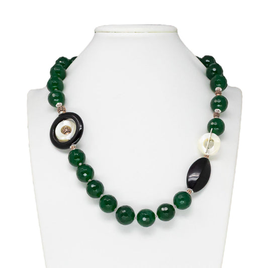 Collana in onice nero, giada verde e madreperla